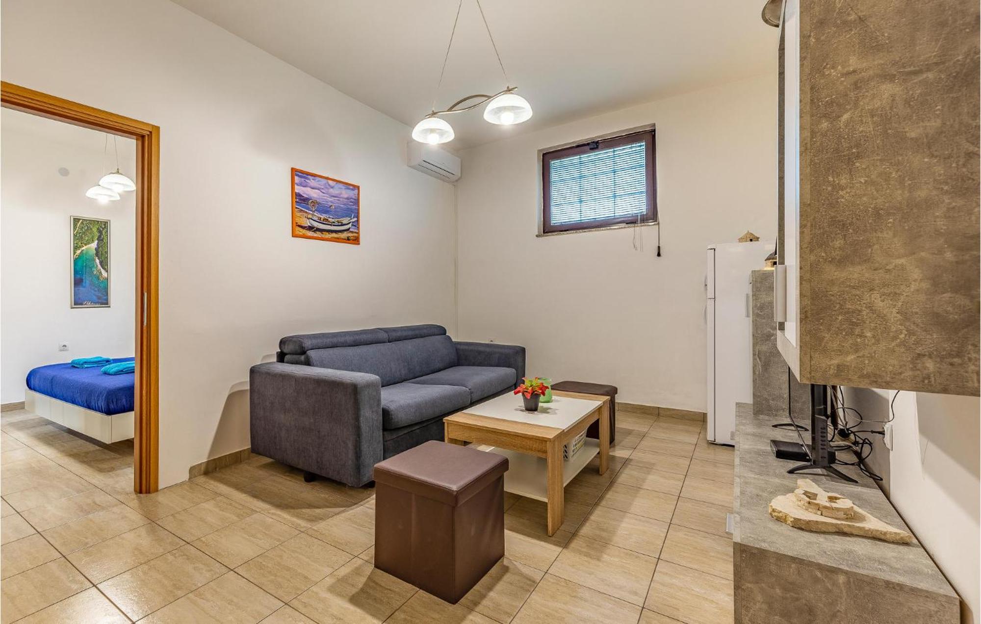 Amazing Apartment In Pula With Kitchen Buitenkant foto