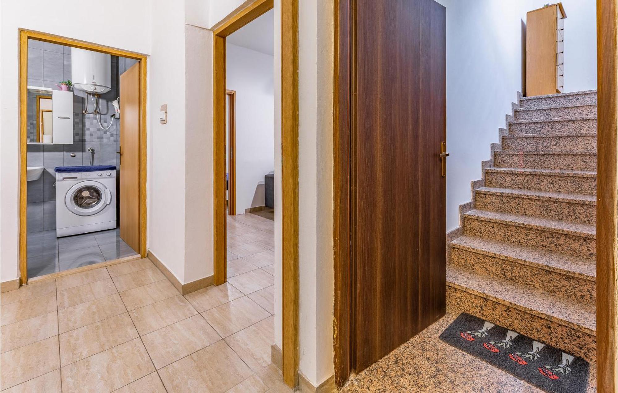 Amazing Apartment In Pula With Kitchen Buitenkant foto